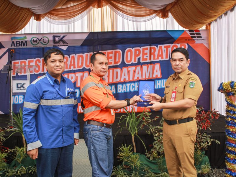 Serah Terima Cendramata Antara PT Borneo Indobara dan Pemerintah Kabupaten Tanah Bumbu