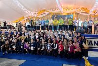 Foto Bersama Pertukaran Pemuda Antar Nehara yakni Singapura dan Indonesia di Siring Laut Kotabaru, Kalimantan Selatan