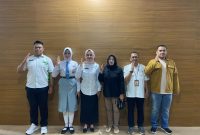 Della Saat Foto Bersma Dengan Kepala Bakesbangpol Kotabaru Hj Melinda