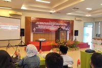 Ketua KPU Tanbu, Puryadi Saat Berikan Sambutan di Acara sosialisasi penyusunan visi misi dan program bakal pasangan sesuai RPJPD dan dan peraturan KPU Nomor 8 tahun 2024 tentang pencalonan gubernur dan wakil gubernur, bupati dan wakil bupati, wali kota dan wakil walikota