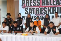 Press Release Pengungkapan Kasus Penganiayaan Anak Tiri Hingga Tewas di Tanah Bumbu