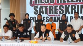 Press Release Pengungkapan Kasus Penganiayaan Anak Tiri Hingga Tewas di Tanah Bumbu