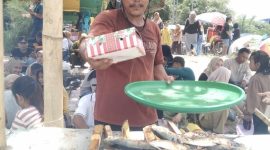 Featival Bakar Ikan di Pantai Teluk Tamiang Kabupaten Kotabaru, Kalimantan Selatan