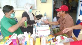 Pengobatan Gratis di Desa Sebelimbigan Kotabaru Bersama PT Wats