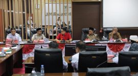 Unsur Pimpinan DPRD Tanah Bumbu saat Bersama TAPD Pemerintah Daerah Gelar Finalisasi Anggaran APBD 2025