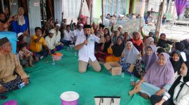 Calon Wakil Bupati Kotabaru, Syairi Mukhlis, Lakukan kampanye dialogis bersama warga desa Rampa Cengal di Kotabaru, Kamis (7/11/2024) 