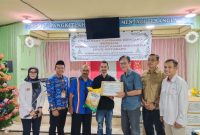 Kolaborasi PT PTK dan PWI Kotabaru Bagikan Paket Sembako ke Umat Kristiani dan Kaum Dhuafa