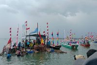 Perahu Hias di Acara Maccera Tasi di Desa Sarang Tiung Kecamatan Pulau Laut Sigam Kabupaten Kotabaru