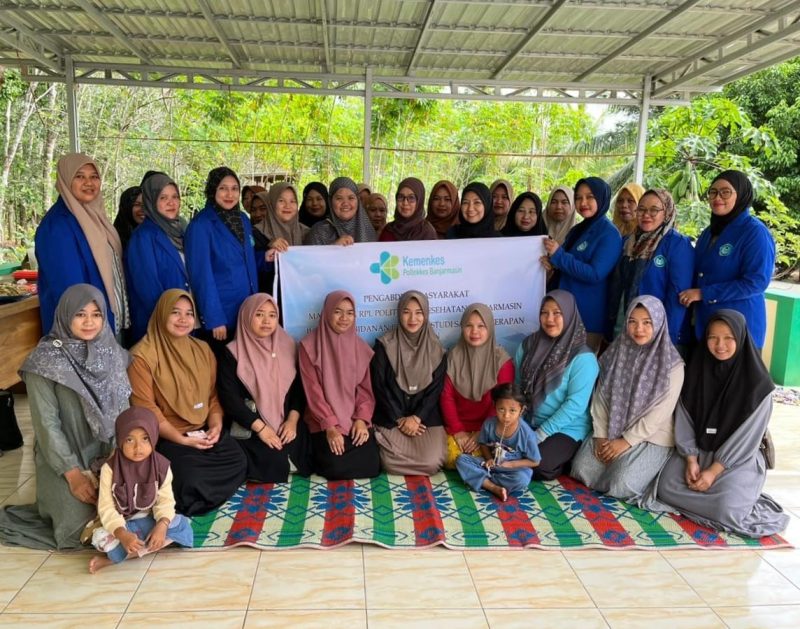 Mahasiswa RPL Kelas Tanah Bumbu (Tanbu) A program studi kebidanan program sarjana terapan jurusan kebidanan Poltekes Kemenkes Banjarmasin, berikan edukasi Metode Kontrasepsi Jangka Panjang.