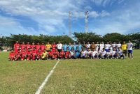 Foto bersama Peserta Sebelum Bertanding Perdana di ajang Turnamen Sepakbola Bupati Cup 2024