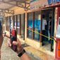 Petugas Saat Lakukan Olah TKP di Mesin ATM Bank Kalsel Sarigadung Tanah Bumbu, Yang Dibobol Seorang Pria