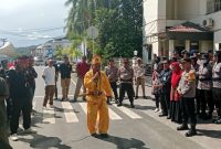 Aksi Damai Sampaikm Tuntutan ke Gedung DPRD Kotabaru Untuk Ditindaklanjuti