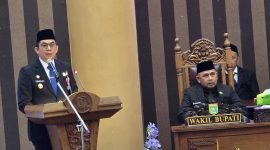 Bupati Tanah Bumbu, Andi Rudi Latif Saat Sampaikan Pidato Perdananya di Rapat Paripurna DPRD Tanah Bumbu