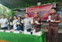 Kejaksaan Negeri Kotabaru Musnahkan Barang Bukti Narkotika dan Perkara Umum Lainnya