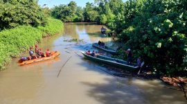 Tim Melakukan Upaya Pencarian Terhadap Operator Alat Berat Yang Hilang di Sungai Jupi Kotabaru