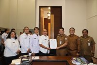 Kepala Kantor Wilayah Imigrasi Kalsel Tandatangani Kerjasama Layanan Keimigrasian bersama Pemkab Kotabaru, Disaksikan Kepala Kantor Imigrasi Kelas II TPI Batulicin