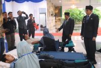 Bupati Tanah Bumbu Andi Rudi Latif Saat Pantau Donor Darah Untuk Penuhi Kebutuhan Darah di Tanah Bumbu
