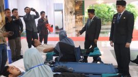Bupati Tanah Bumbu Andi Rudi Latif Saat Pantau Donor Darah Untuk Penuhi Kebutuhan Darah di Tanah Bumbu