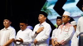 Bupati Tanah Bumbu, Andi Rudi Latif Bersama Ustad Das’ad Latif di acara Tabliqh Akbar di Pesona Budaya Tanah Bumbu