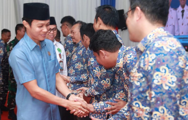 Andi Asdar Wijaya, anggota DPRD Tanah Bumbu Berikan Ucapan Selamat Kepada Pengurus PWI Yang Baru Saja Dilantik di Pendopo Kantor Bupati Tanah Bumbu, Senin (21/7/2025).