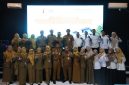 (Istimewa)- Foto Bersama Dispersip Tanah Bumbu bersama Dinas Perpustakaan Hulu Sungai Tengah, Senin (4/8/2025).