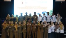(Istimewa)- Foto Bersama Dispersip Tanah Bumbu bersama Dinas Perpustakaan Hulu Sungai Tengah, Senin (4/8/2025).