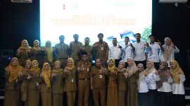 (Istimewa)- Foto Bersama Dispersip Tanah Bumbu bersama Dinas Perpustakaan Hulu Sungai Tengah, Senin (4/8/2025).