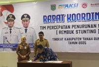 Penandatangan MoU Penanganan Stunting Antara Pemerintah Daerah Kabupaten Tanah Bumbu dengan Yayasan Rumah Pena BerAksi
