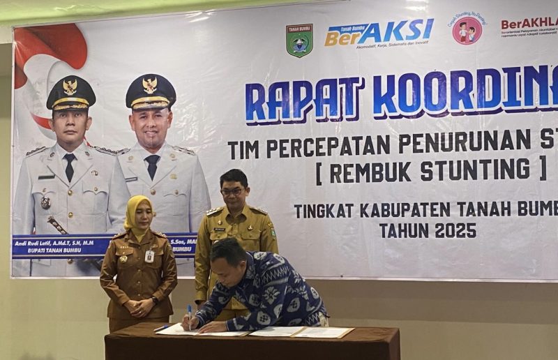 Penandatangan MoU Penanganan Stunting Antara Pemerintah Daerah Kabupaten Tanah Bumbu dengan Yayasan Rumah Pena BerAksi