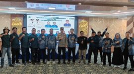 Foto Bersama Ketua JMSI Kotabaru (Kanan) dan JMSI Tanah Bumbu di acara Pelantikan di Kotabaru