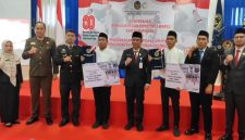 Penyerahan Remisi Kepada Warga Binaan Lembaga Pemasyarakatan Batulicin, Secara Simbolis