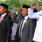 Dua Anggota DPRD Tanah Bumbu Saat Ikuti Upacara HUT RI ke 80 di Kecamatan Kusan Tengah