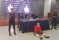 Press Release Pengungkapan Kasus Pembunuhan di Kotabaru Dengan Menghadirkan Tersangka S