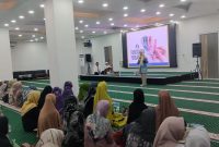 BSI Kantor Cabang Kotabaru menggelar Pengajian Rutin sekaligus sharing kesehatan, yang berlangsung di Masjid Apung Siring Laut, Selasa (09/09/2025).
