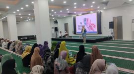 BSI Kantor Cabang Kotabaru menggelar Pengajian Rutin sekaligus sharing kesehatan, yang berlangsung di Masjid Apung Siring Laut, Selasa (09/09/2025).