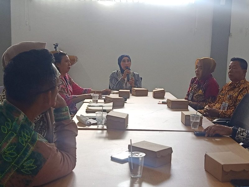 Rapat kordinasi persiapan Lonching MBG dan Stunting oleh kecamatan Pulau laut Utara bersama aparat desa lainnya