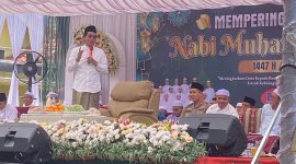 KH Anwar Zahid Saat Isi Ceramah di Acara Maulid Nabi Muhammad SAW di kesiaman Paman Arul di Karang Jawa Desa Baroqah Kecamatan Simpang Empat Tanah Bumbu, Kalimantan Selatan