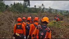 Pencarian Helikopter Ya g Hilang Kontak di Mantewe Kabupaten Tanah Bumbu, Kalimantan Selatan