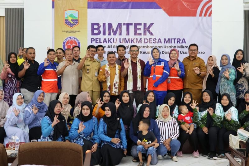 PT Indocement Tarjun menggelar Bimtek bagi Pelaku UMKM di Desa Mitranya.