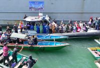Lanal Kotabaru bersama Satgas Trisila TNI AL TA 2025 melaksanakan Bakti Kesehatan dan Bakti Sosial.