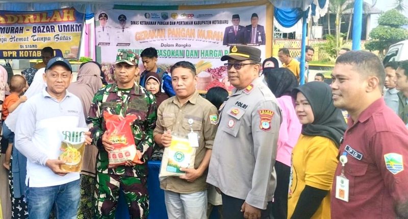 Dinas Ketahanan Pangan dan Pertanian menggelar Gerakan Pangan Murah (GPM) Dalam Rangka Memperingati Hari Pangan Sedunia (HPS) ke-45 di Obyek Wisata Siring Laut.