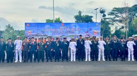 TNI seluruh Indonesia secara serentak melaksanakan peringatan HUT TNI yang ke 80 di halaman kantor bupati kotabaru
