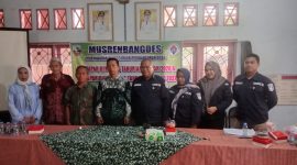 Foto Bersama pada Musrenbang Desa Baharu Utara Kabupaten Kotabaru