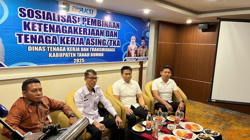 Pelaksanaan Sosialisasi Keberadaan Ketengakerjaan dan Tenaga Kerja Asing yang Menghadirkan Kepala Imigrasi Kelas II TPI Batulicin