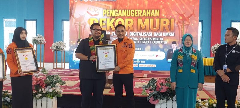 Kabupaten Kotabaru kembali menorehkan prestasi membanggakan di tingkat nasional. Pemerintah Kabupaten Kotabaru menerima penghargaan dari Museum Rekor Dunia Indonesia (MURI) atas keberhasilan menyelenggarakan Pelatihan Talenta Digital UMKM secara serentak.
