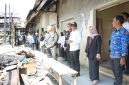 Wakil Bupati kotabaru Syairi Mukhlis bersama Forum Koordinasi Pimpinan Daerah (Forkopimda) meninjau langsung lokasi pasca kebakaran di Pasar Kemakmuran.