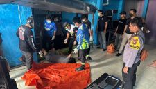 Seorang pria ditemukan meninggal dunia di halaman sebuah rumah kos di Jalan Pangeran Kacil, Kelurahan Kotabaru Hilir.