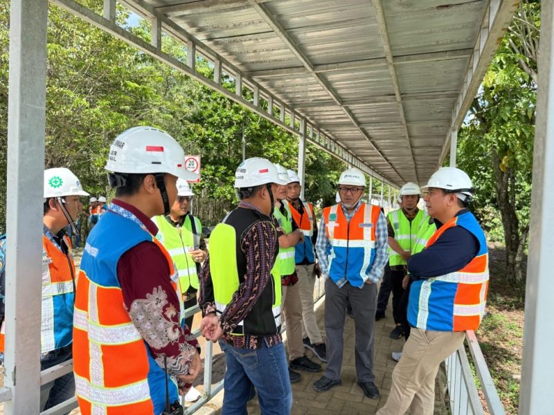 Direktur Utama PT Pelindo (Persero) bersama Direktur Operasi, Executive Director Regional 3, serta jajaran melaksanakan kunjungan kerja ke Pelabuhan Batulicin
