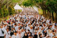 Ribuan Peserta Ikuti Jalan Sehat Batulicin Festival Yang Digelar Jhonlin Group di Batulicin Kabupaten Tanah Bumbu, Kalimantan Selatan