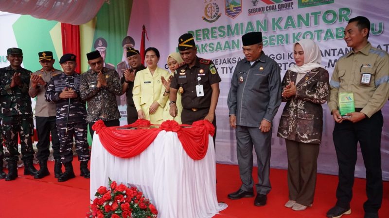 Kepala Kejaksaan Tinggi Kalimantan Resmikan Kantor Kejaksaan Negeri Kotabaru